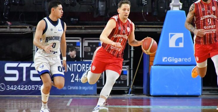 Unión achicó la diferencia ante Riachuelo