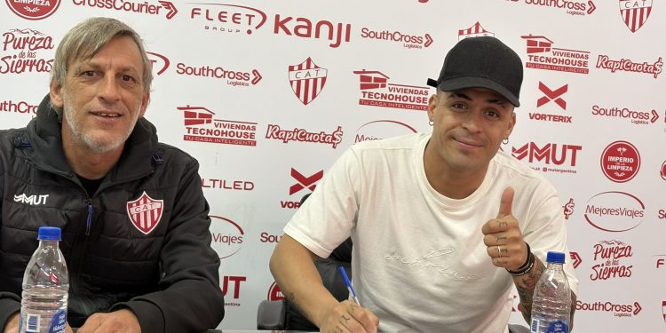 Previo a venir a Santa Fe, Talleres oficializó la contratación de Brian Fernández