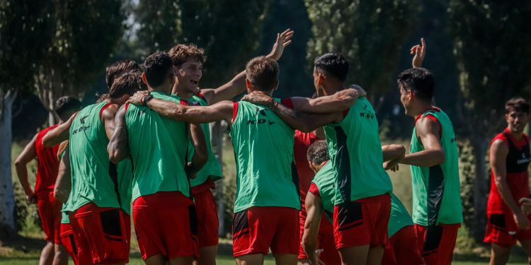 Un jugador de Colón admitió que no estaban bien físicamente durante el período de Pereyra