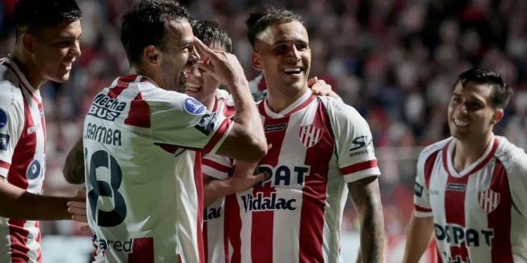 ST: Unión, con uno menos, empata ante Cruzeiro en Brasil