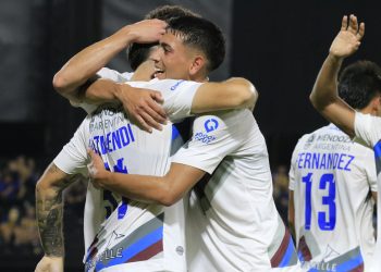 Godoy Cruz venció a Sportivo Luqueño y quedó cerca de la clasificación en la Copa Sudamericana