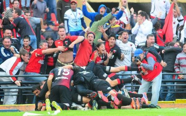 A 11 años de aquel festejo de gol que todavía se «escucha» en el Centenario