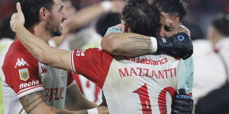 Huracán eliminó a Independiente y es finalista del Torneo Apertura