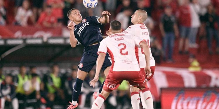 Independiente y Huracán van por el boleto a la final del Apertura 