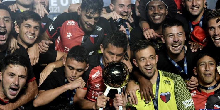 Un referente del Colón campeón volvería al fútbol argentino