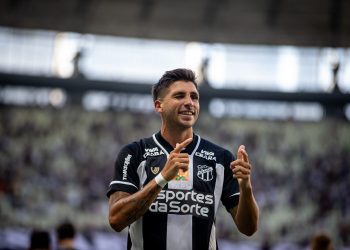 El ex Colón que la rompe en el equipo sorpresa del Brasileirao