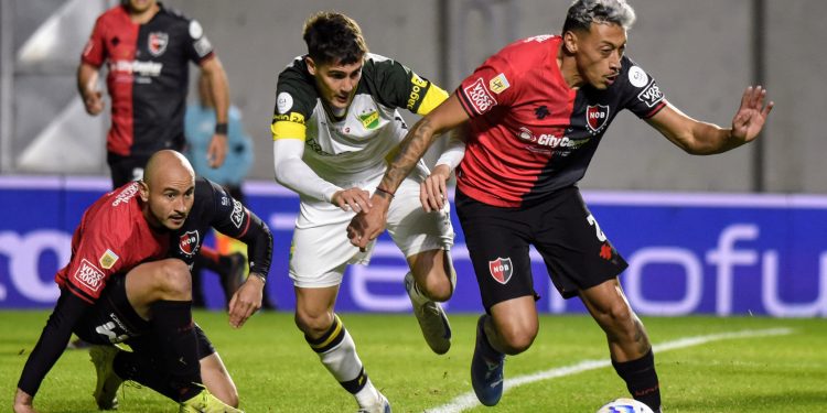 Newells venció a Defensa y Justicia y avanza en Copa Argentina