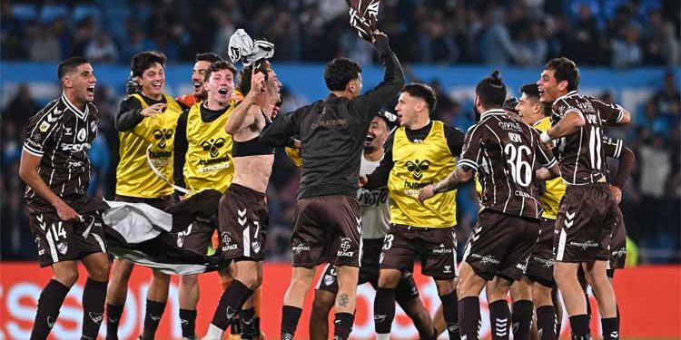 Se fueron de Santa Fe y están a un partido de ser campeones