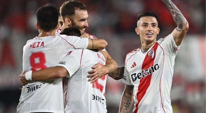 River recibe a Platense en busca de un lugar en las semis