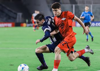 Talleres igualó con Libertad de Paraguay