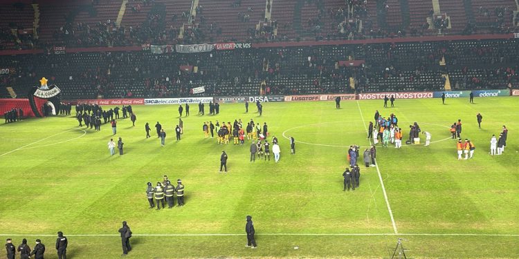 Videos: los incidentes que determinaron la suspensión de Colón-Mitre