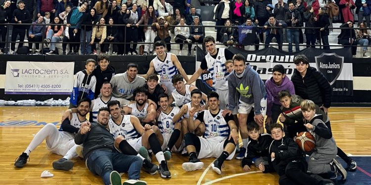 Alma Juniors espera por Sanjustino o Rivadavia en la gran final del Apertura