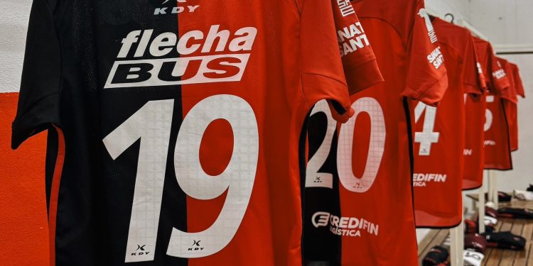 Colón busca cerrar los refuerzos que faltan antes del jueves