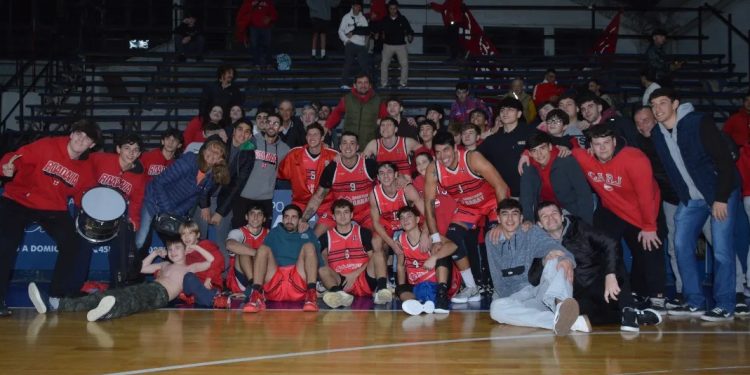 Rivadavia eliminó a Gimnasia y enfrentará a Sanjustino en semis