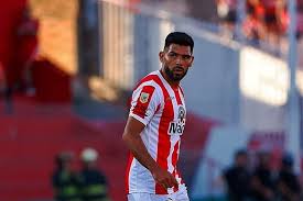 Colón hizo un intento por un experimentado delantero de Primera