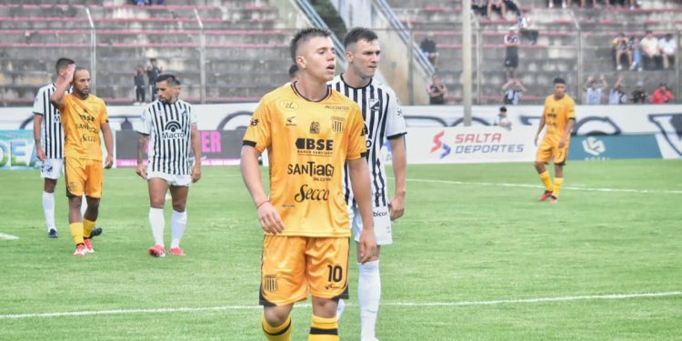 Santiago Luján finalmente no será refuerzo de Colón