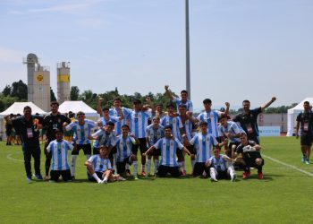 Con los pibes de Colón, Argentina arrancó ganando en Suiza