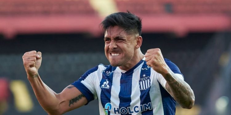 Unión hizo oficial la llegada de Cristian Tarragona