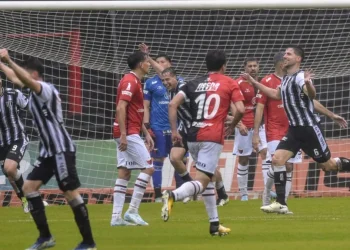 Más lesiones en Colón: otro titular con un pie afuera del duelo ante Gimnasia