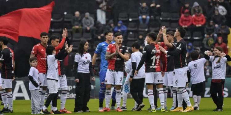 Minella probó un equipo con cuatro cambios: ¿Y el Pulga?