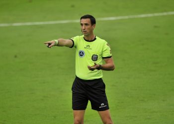 Los malos registros de Colón con el árbitro que estará ante Gimnasia de Mendoza