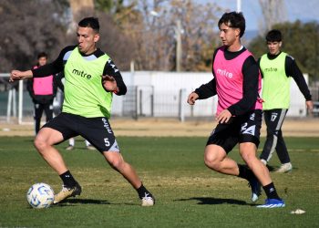 Gimnasia de Mendoza quiere que su nuevo DT debute ante Colón: los nombres en carpeta