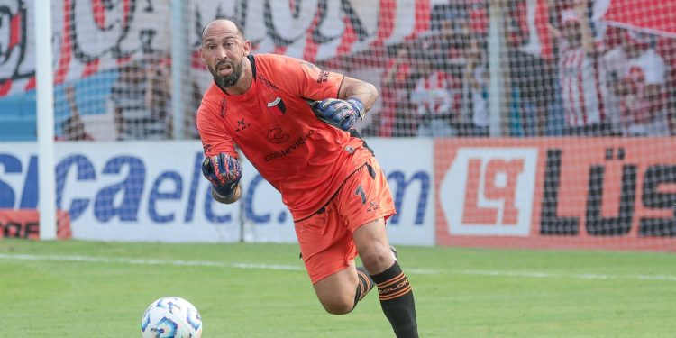 Marcos Díaz no viaja con Colón a Salta