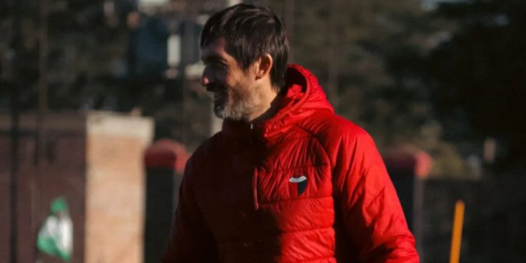 Colón: ¿Qué equipo pondría en cancha Minella en Chaco?