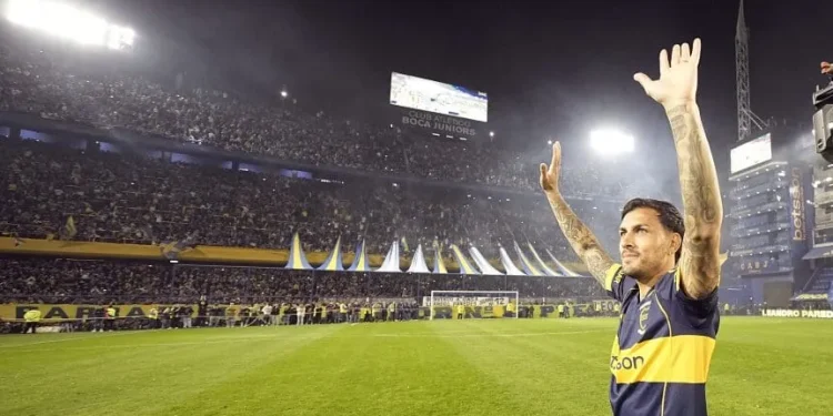 Un periodista tildó de alcahuetes a sus colegas por los elogios a Paredes