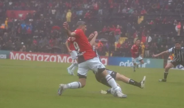 ST: Colón pierde con Gimnasia de Mendoza 2-0 en Santa Fe