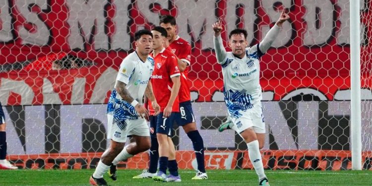 Talleres le cortó la racha de local a Independiente en Avellaneda