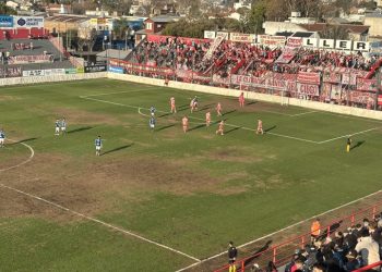 Los de abajo siguen jugando para Colón: Perdió CADU, empató Talleres