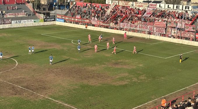 Los de abajo siguen jugando para Colón: Perdió CADU, empató Talleres