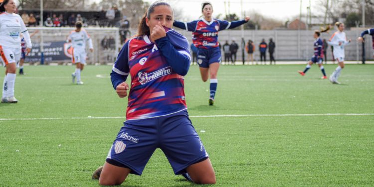 Las pibas de Unión siguen de racha y se afirman en lo más alto de la tabla