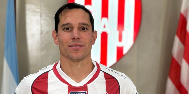 Unión hizo oficial la llegada de Augusto Solari
