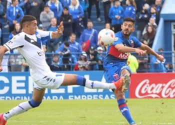 Vélez pone en marcha su ilusión ante Tigre