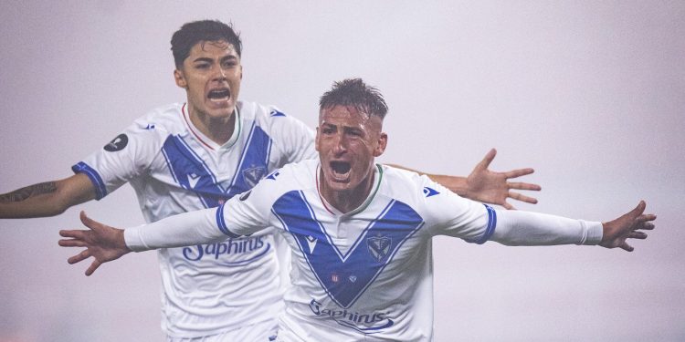 Antes de visitar a Unión, Estudiantes perdió la Supercopa Internacional ante Vélez