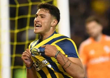 Confirmado: Alejo Véliz será compañero de Di María en Central