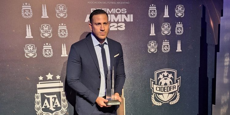 Se dio a conocer el árbitro para el encuentro entre Colón y Chacarita