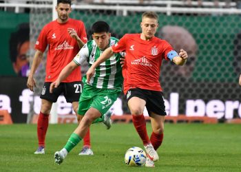 En una ráfaga letal, Banfield logró superar a Estudiantes