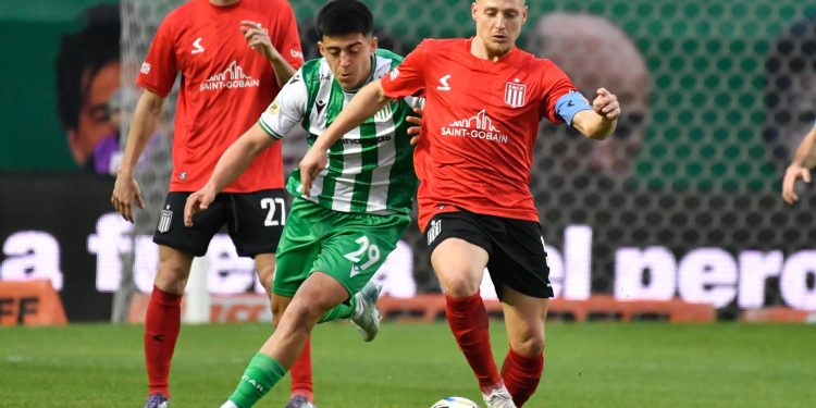 En una ráfaga letal, Banfield logró superar a Estudiantes