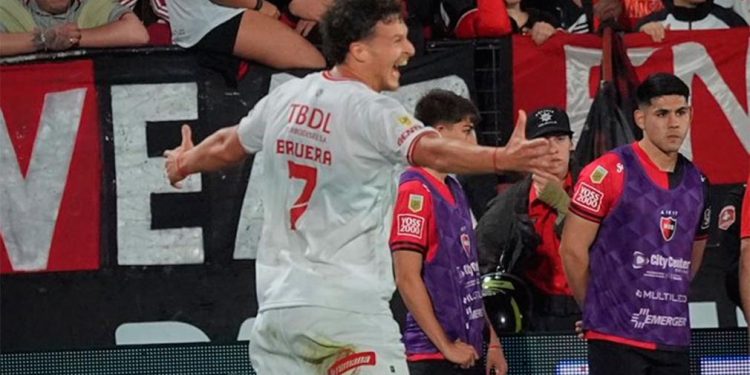 Barracas consiguió un triunfazo ante Newell’s y es el único puntero de la Zona A