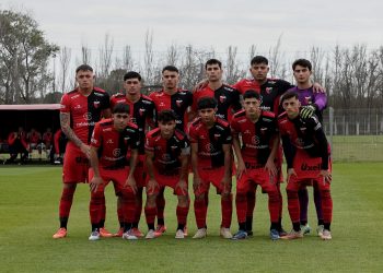 Previo a la vuelta de Minella, la reserva de Colón igualó ante la de Newells