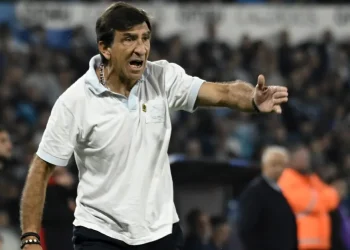 Racing no tendrá a su entrenador para el encuentro ante Unión