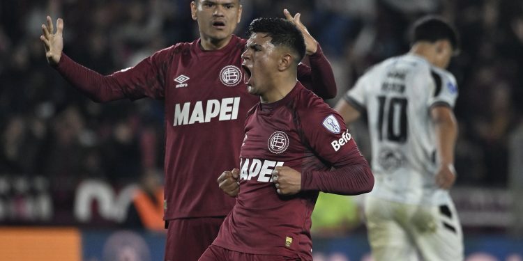 Por penales y con un gol agónico, Lanús eliminó a Central Córdoba de la Sudamericana