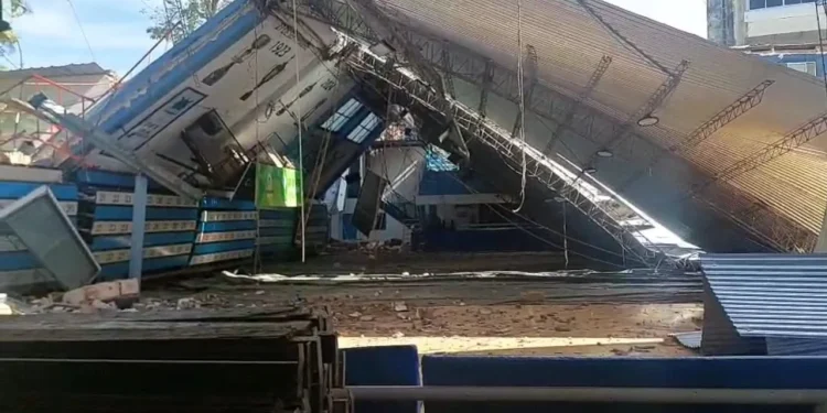 Se derrumbó el techo del estadio de Regatas Corrientes