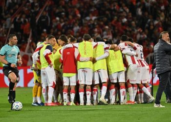 Unión y el aguante de sus hinchas en Mendoza