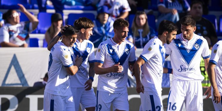 Vélez le ganó a Godoy Cruz y se subió a lo más alto de la zona B