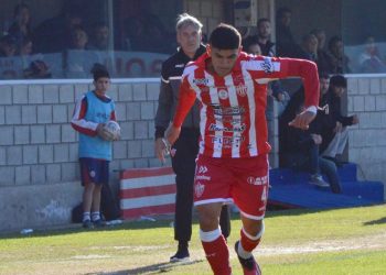 El rival de Colón que de la mano de un ex sabalero, mete presión