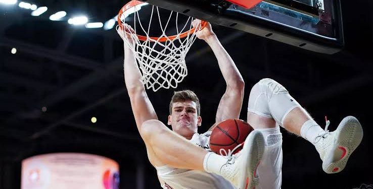 Unión sumó al gigante Chris Vogt para la LNB 25/26